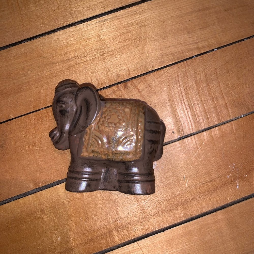 elephant candle holder